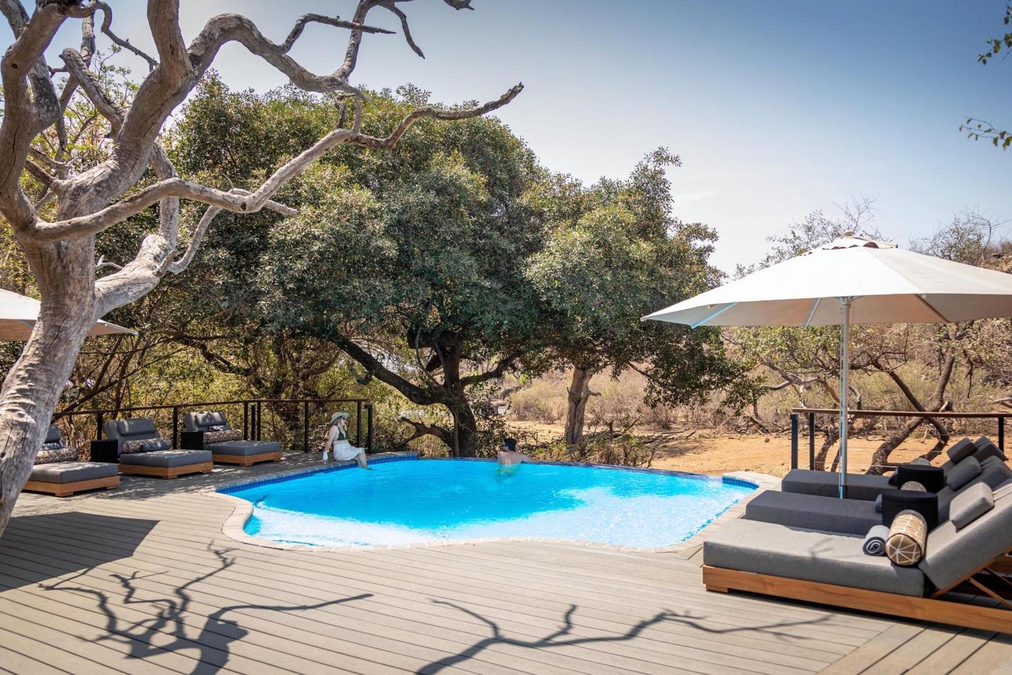 Tuningi Safari Lodge มาเดิคเวเกมรีเซิร์ฟ ภายนอก รูปภาพ