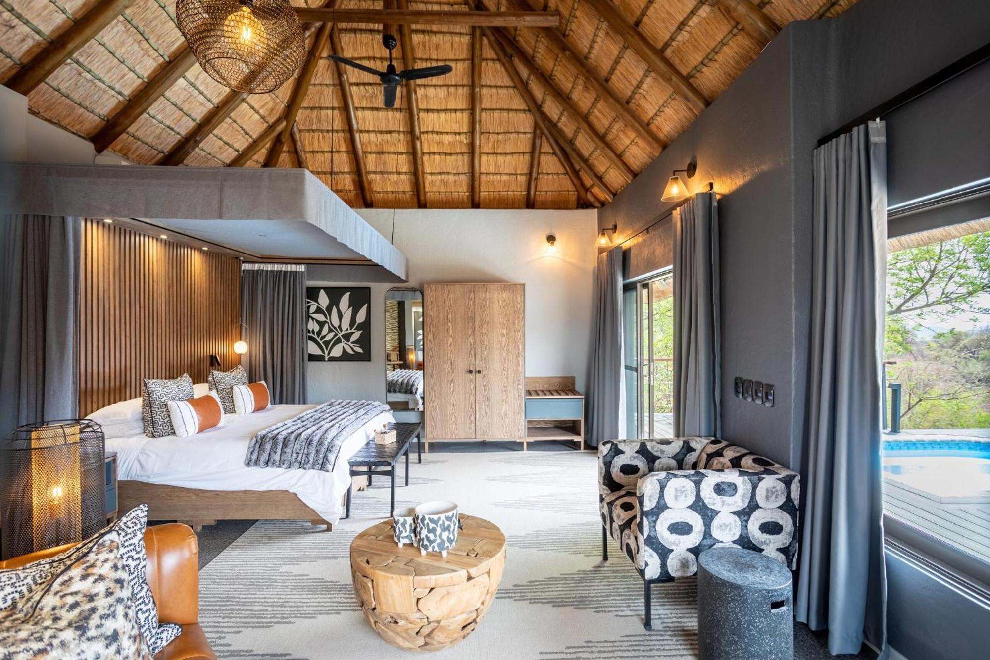 Tuningi Safari Lodge มาเดิคเวเกมรีเซิร์ฟ ภายนอก รูปภาพ