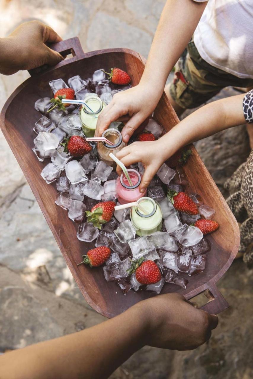 Tuningi Safari Lodge มาเดิคเวเกมรีเซิร์ฟ ภายนอก รูปภาพ
