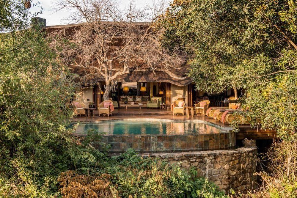 Tuningi Safari Lodge มาเดิคเวเกมรีเซิร์ฟ ภายนอก รูปภาพ